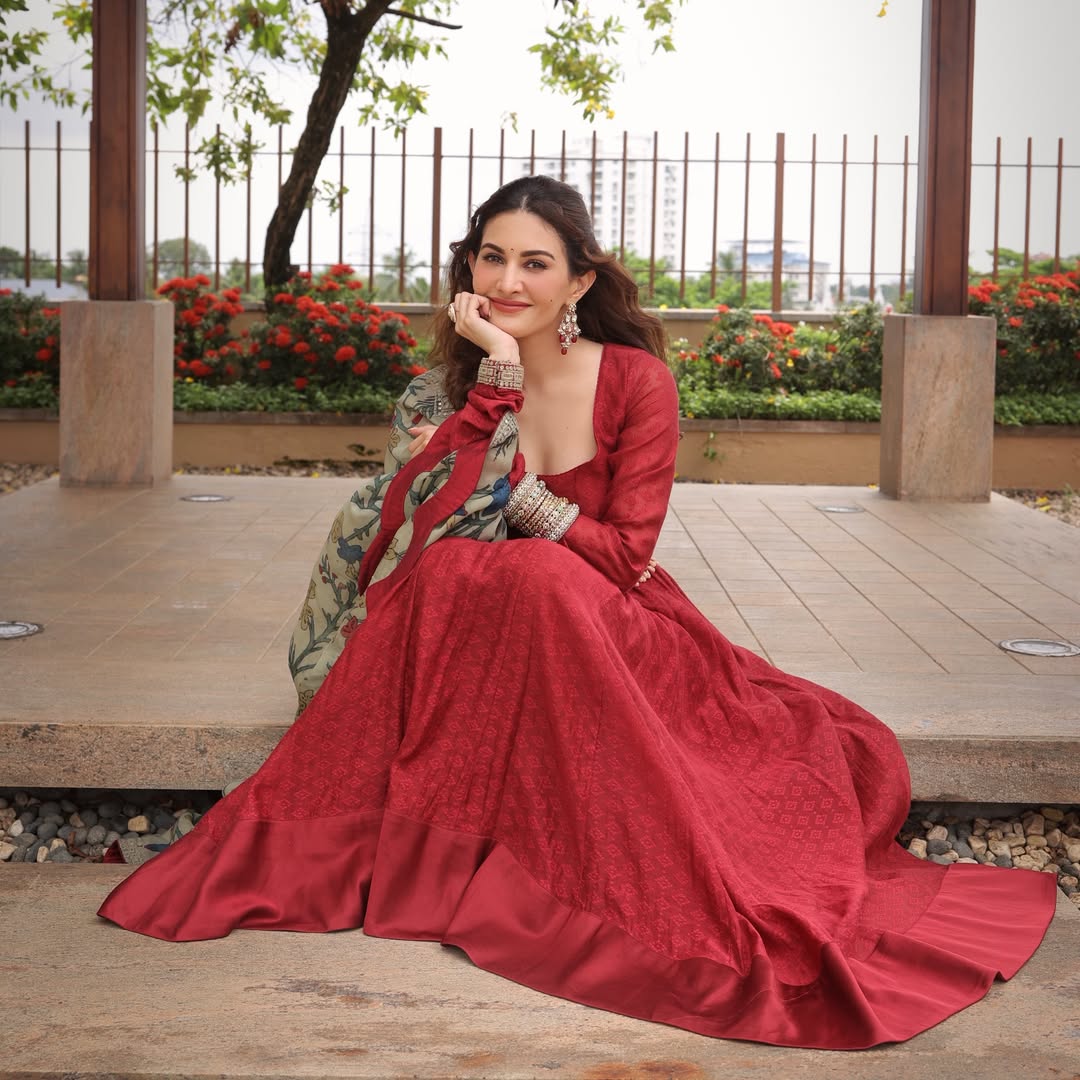 Traditional Elegance Meets Contemporary Styling