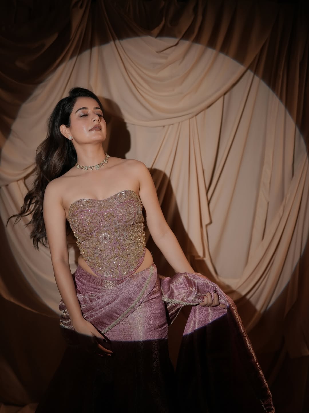 Fans Are Loving Her Modern Princess Vibe