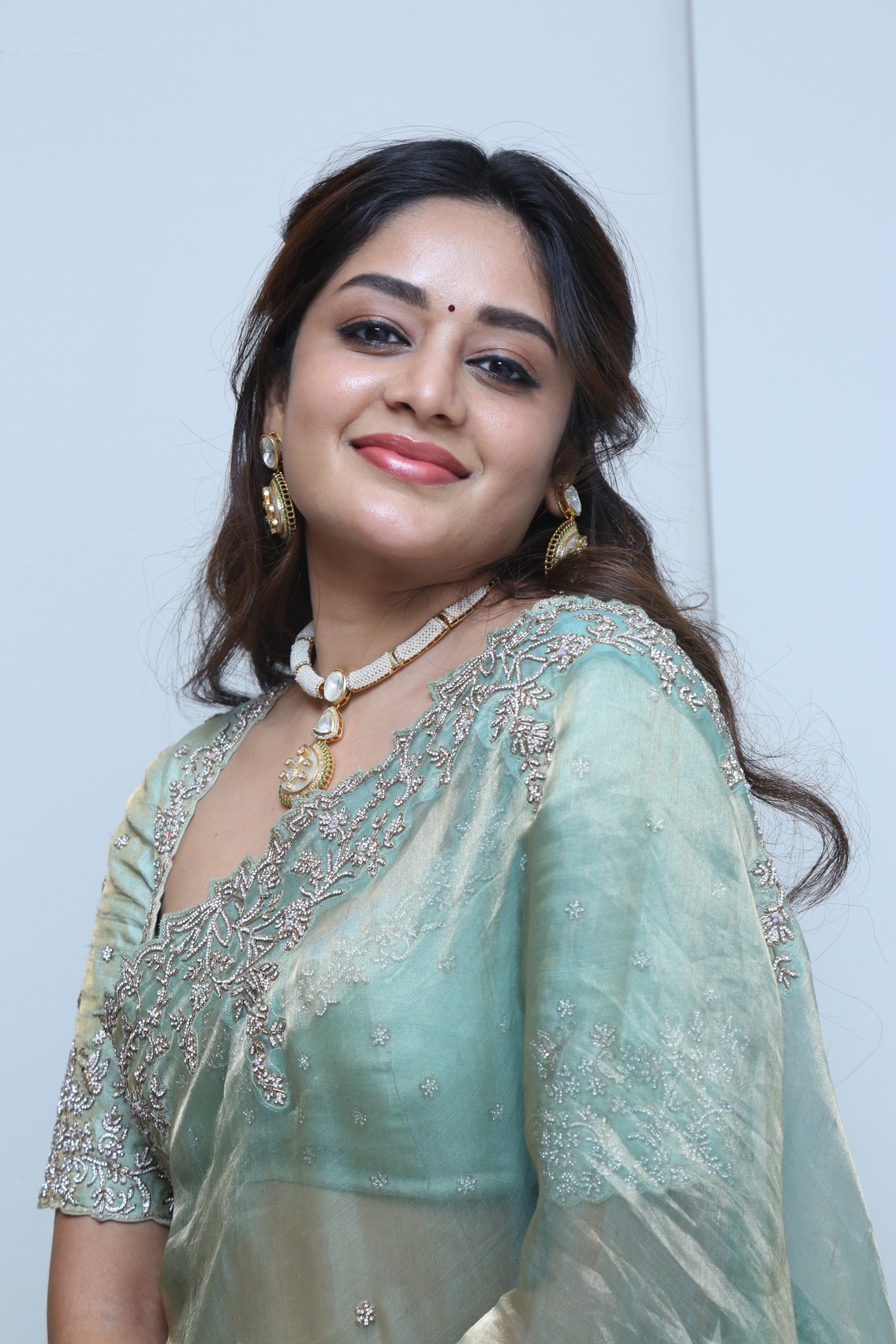Deepshikha Chandran glamorous saree appearance