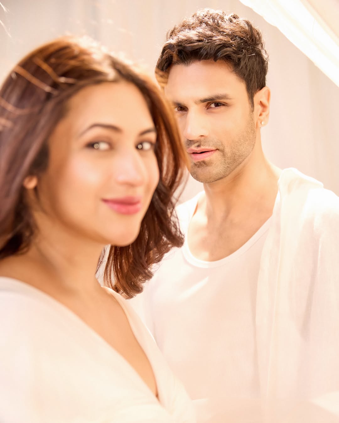 Vivek Dahiya’s Supportive Presence