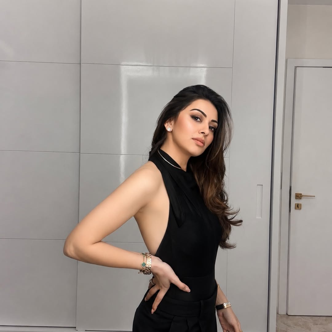 Hansika latest glamour photos