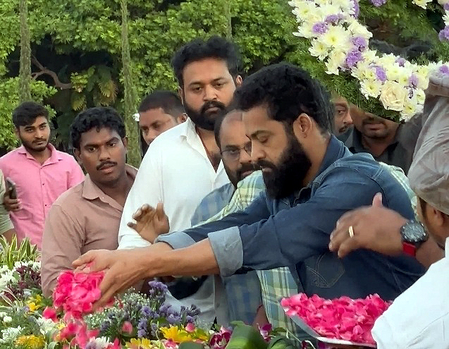Junior NTR paying tributes at NTR Ghat