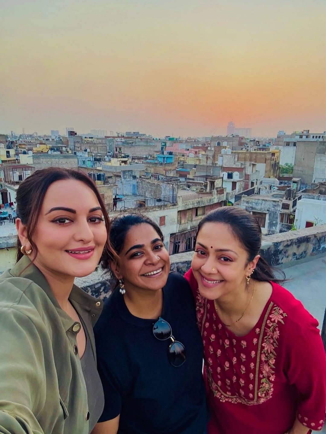 Jyothika’s Unseen Photos From System Shooting Spot Go Viral on Social Media