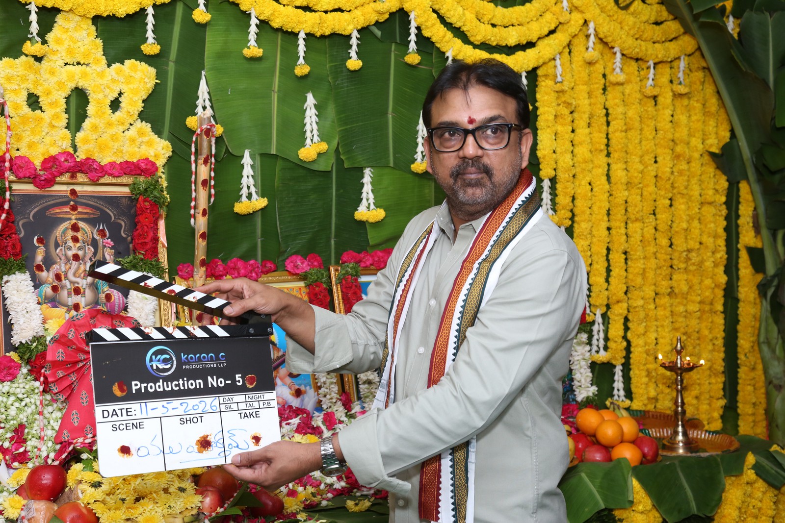 First muhurat clap during pooja ceremony