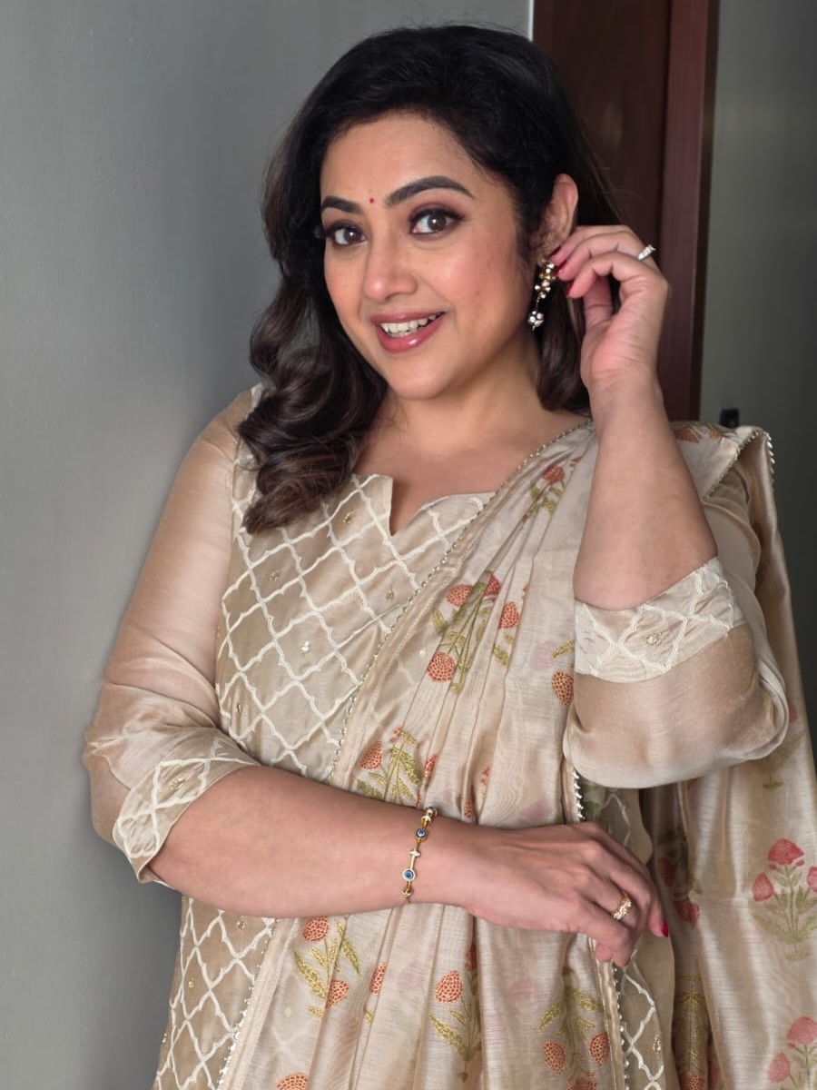 Meena’s Latest Photos Go Viral Ahead of Drishyam 3