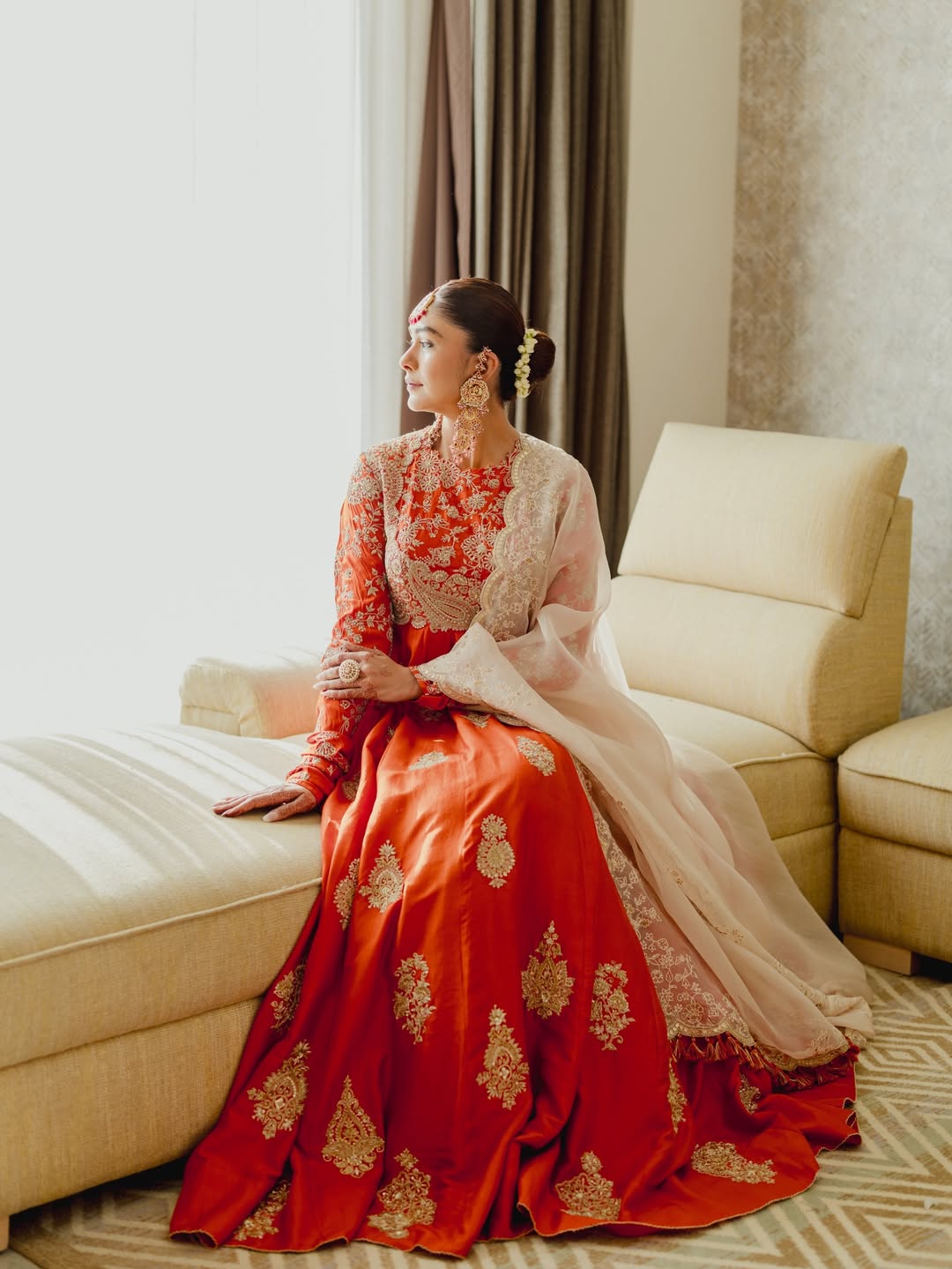 Mrunal Thakur wearing regal ethnic jewelry