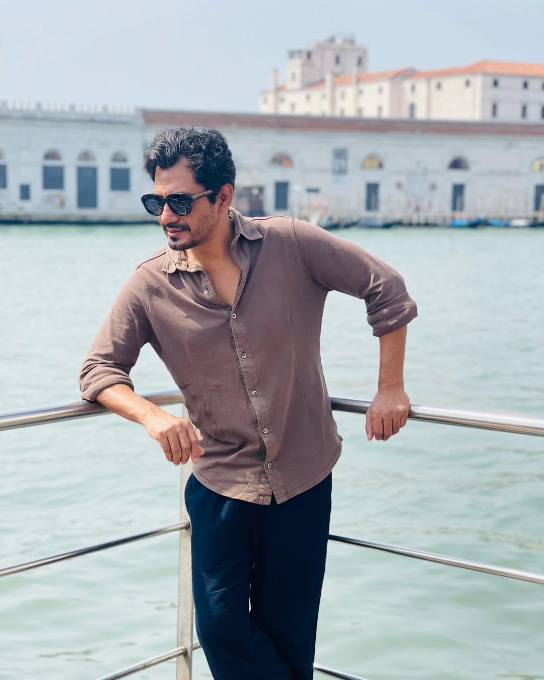 Venice-Inspired Travel Fashion Moment