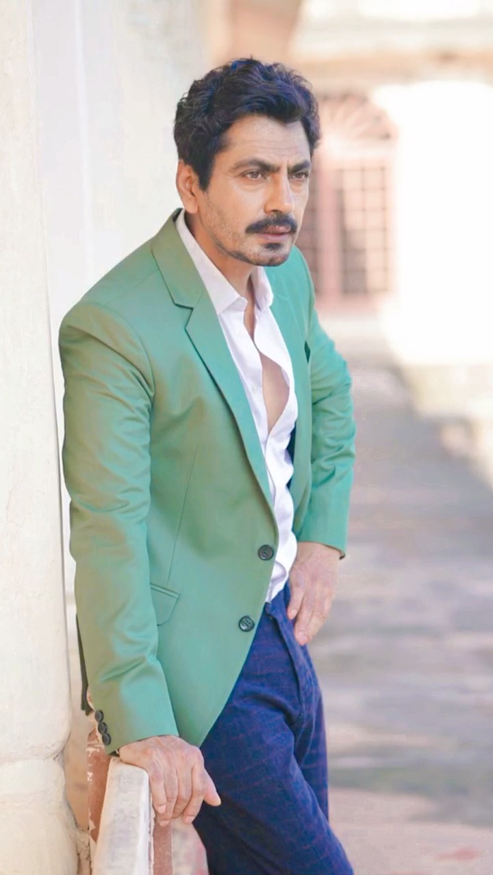 Mint Green Suit Brings Bold Fashion Energy