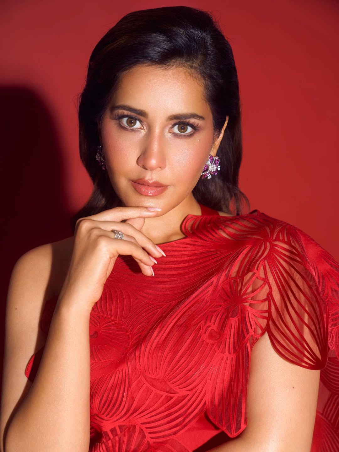 Raashii Khanna award function fashion