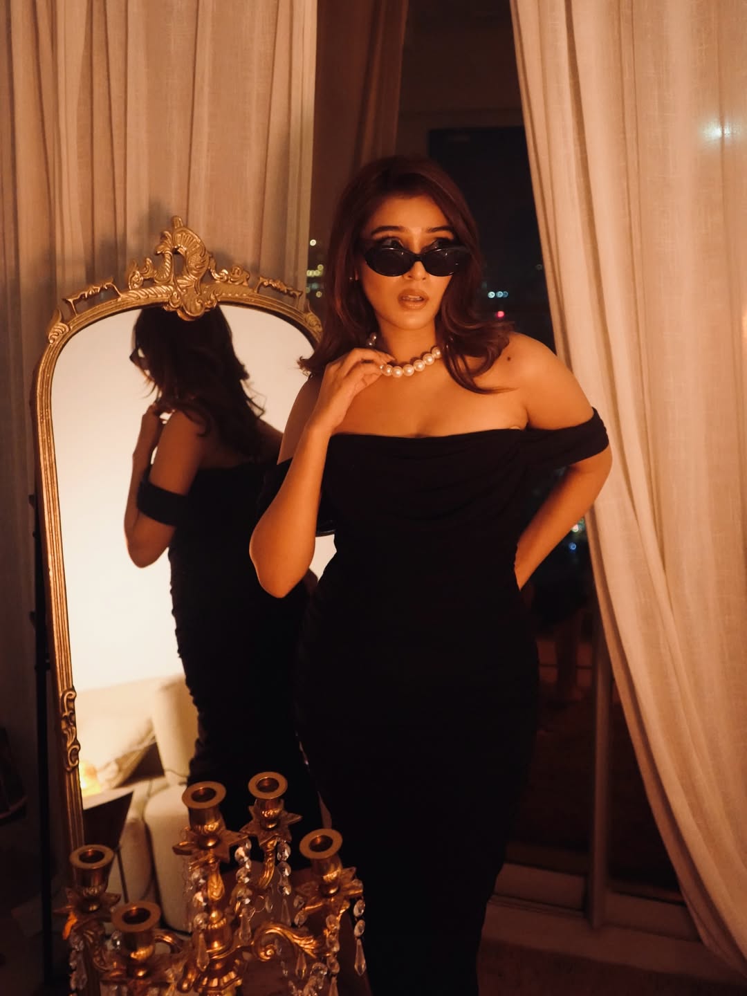 Classic Hollywood Vibes In Black Dress