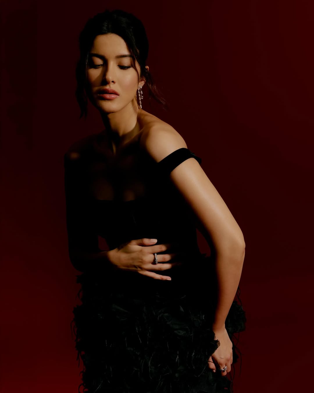 Shanaya Kapoor showcasing dramatic black couture outfit