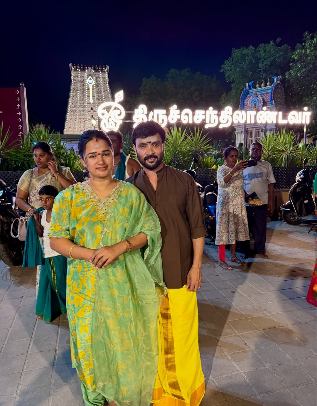 Snehan - Kannika Thiruchendur Trip