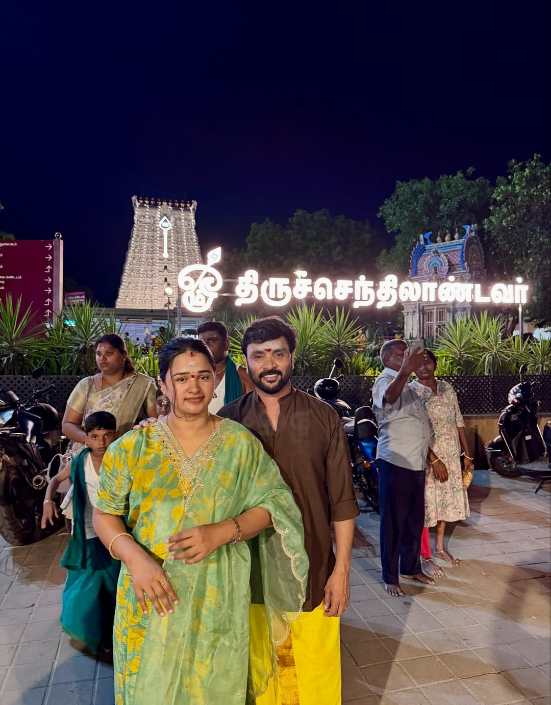 Snehan - Kannika Thiruchendur Trip