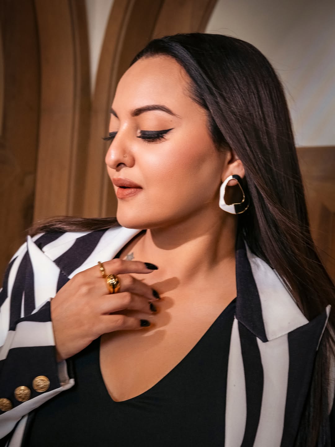 Sonakshi Sinha in stylish striped fashion look
