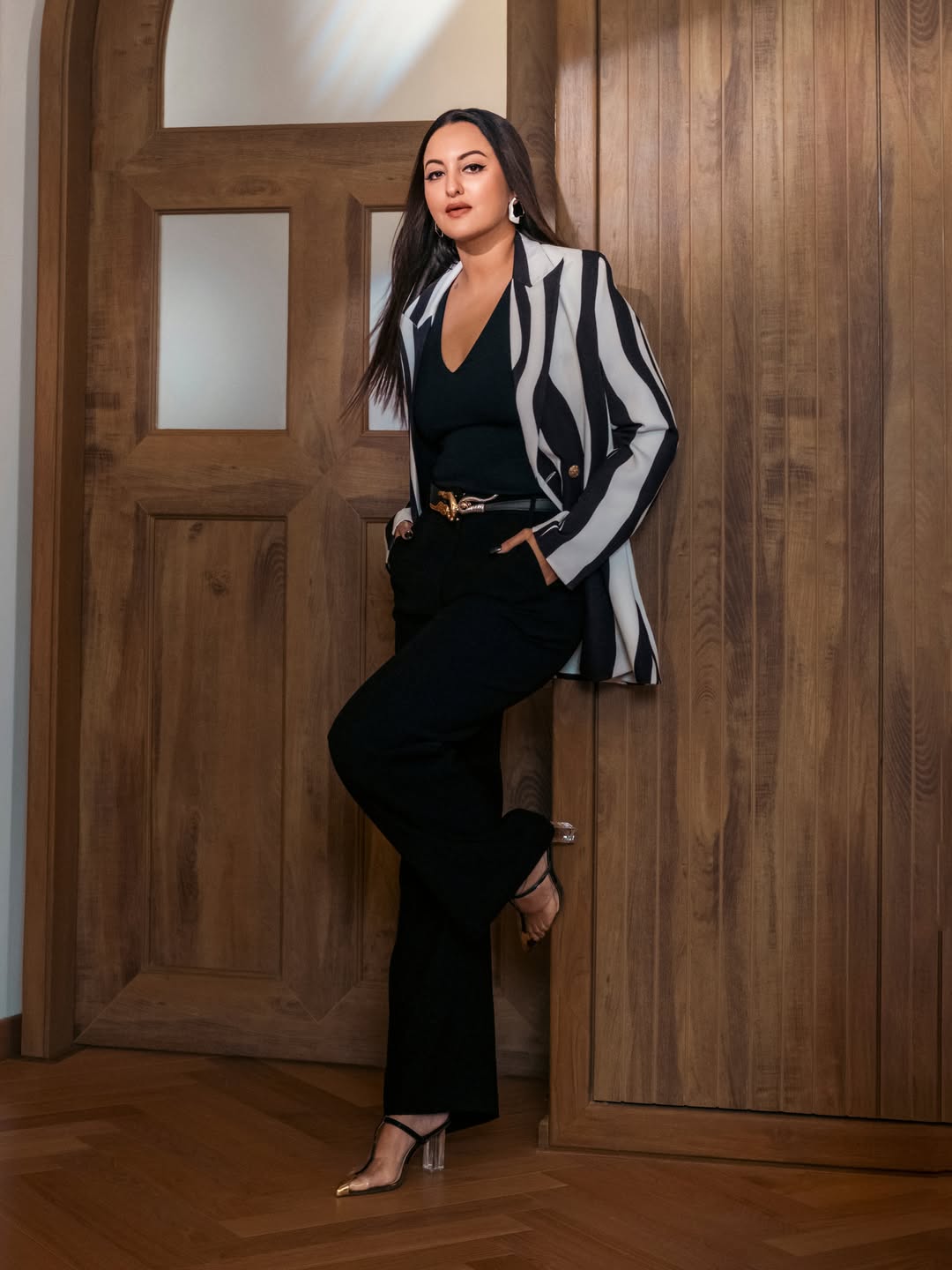 Sonakshi Sinha in monochrome power dressing style