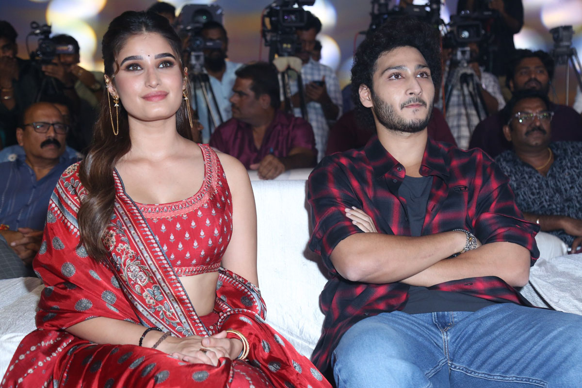 Rasha Thadani and Jaya Krishna seated together