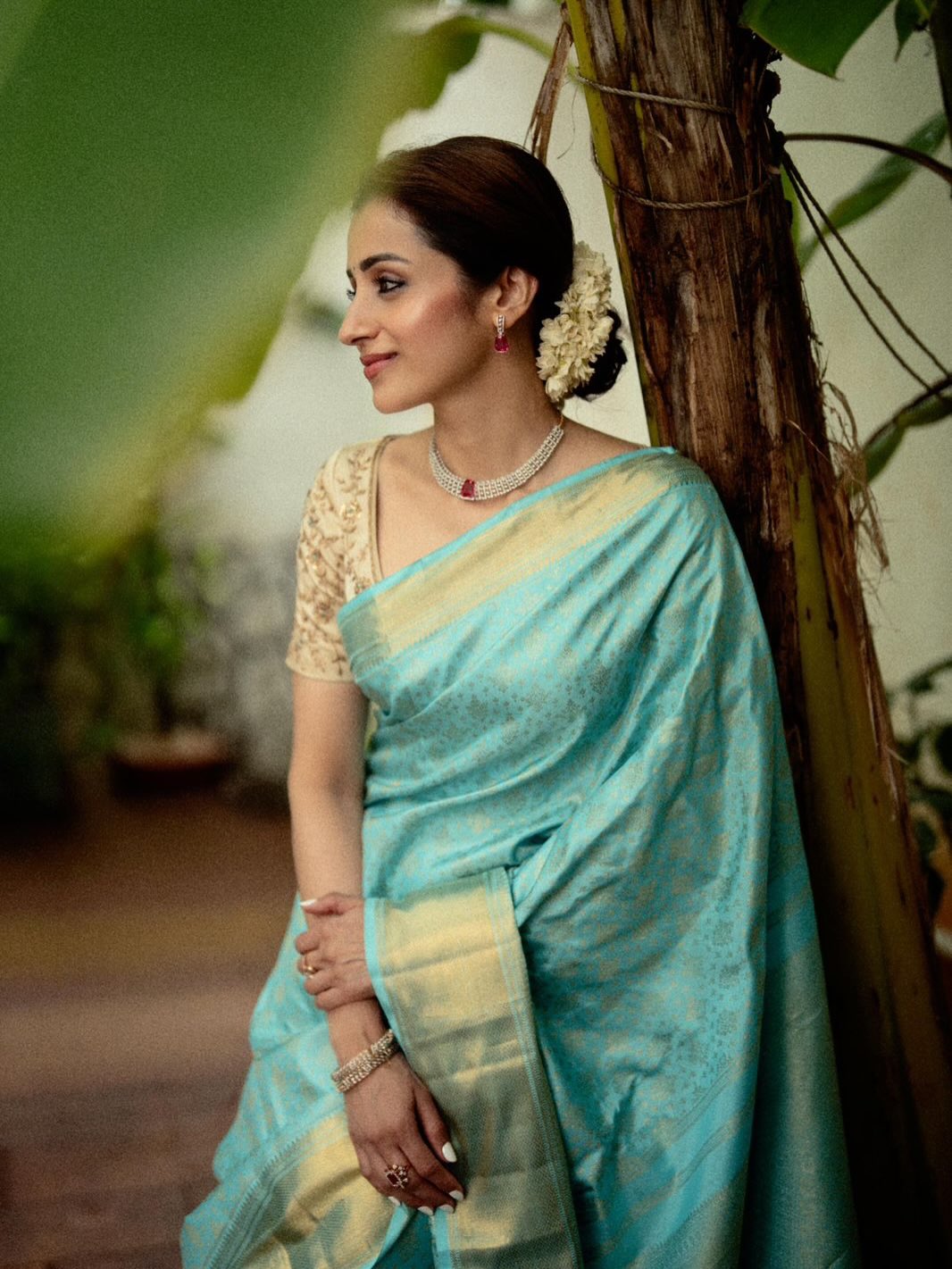 Trisha Krishnan blue saree elegant traditional look