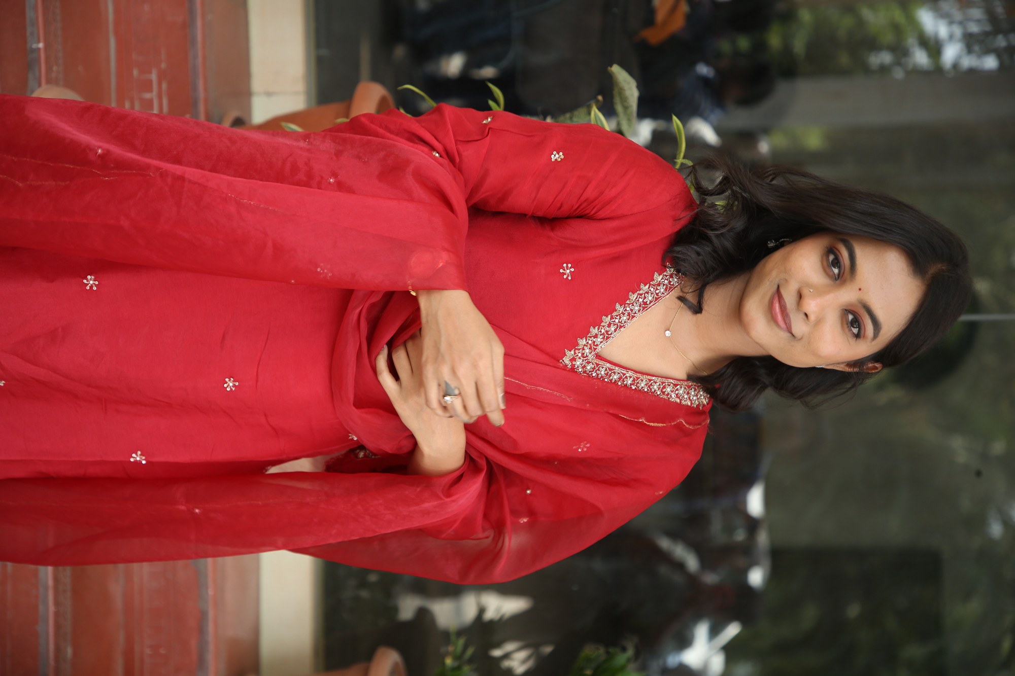 Vishika dazzling in traditional red fashion style