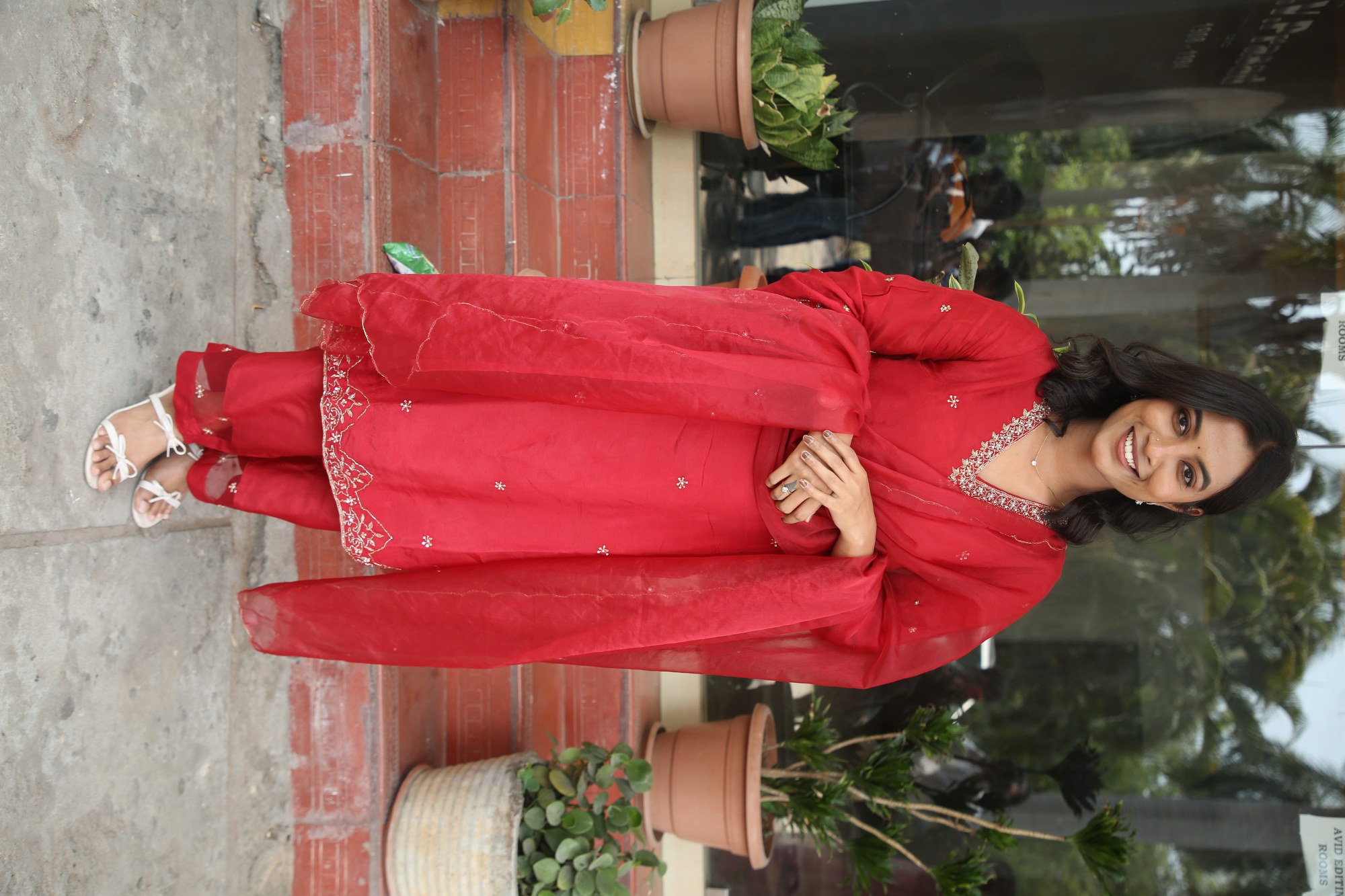 Vishika glowing beautifully in stylish red saree