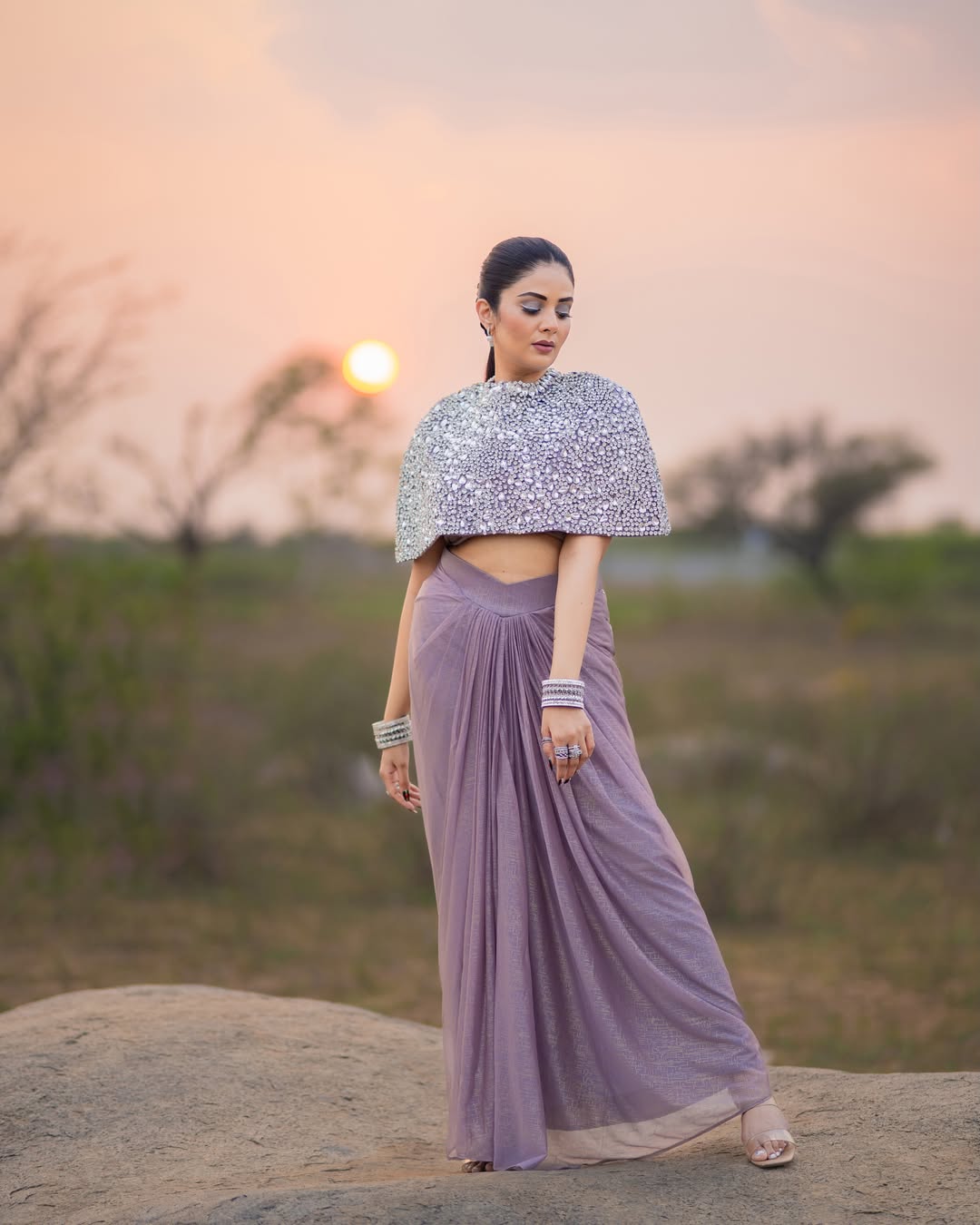 Sreemukhi lavender saree closeup