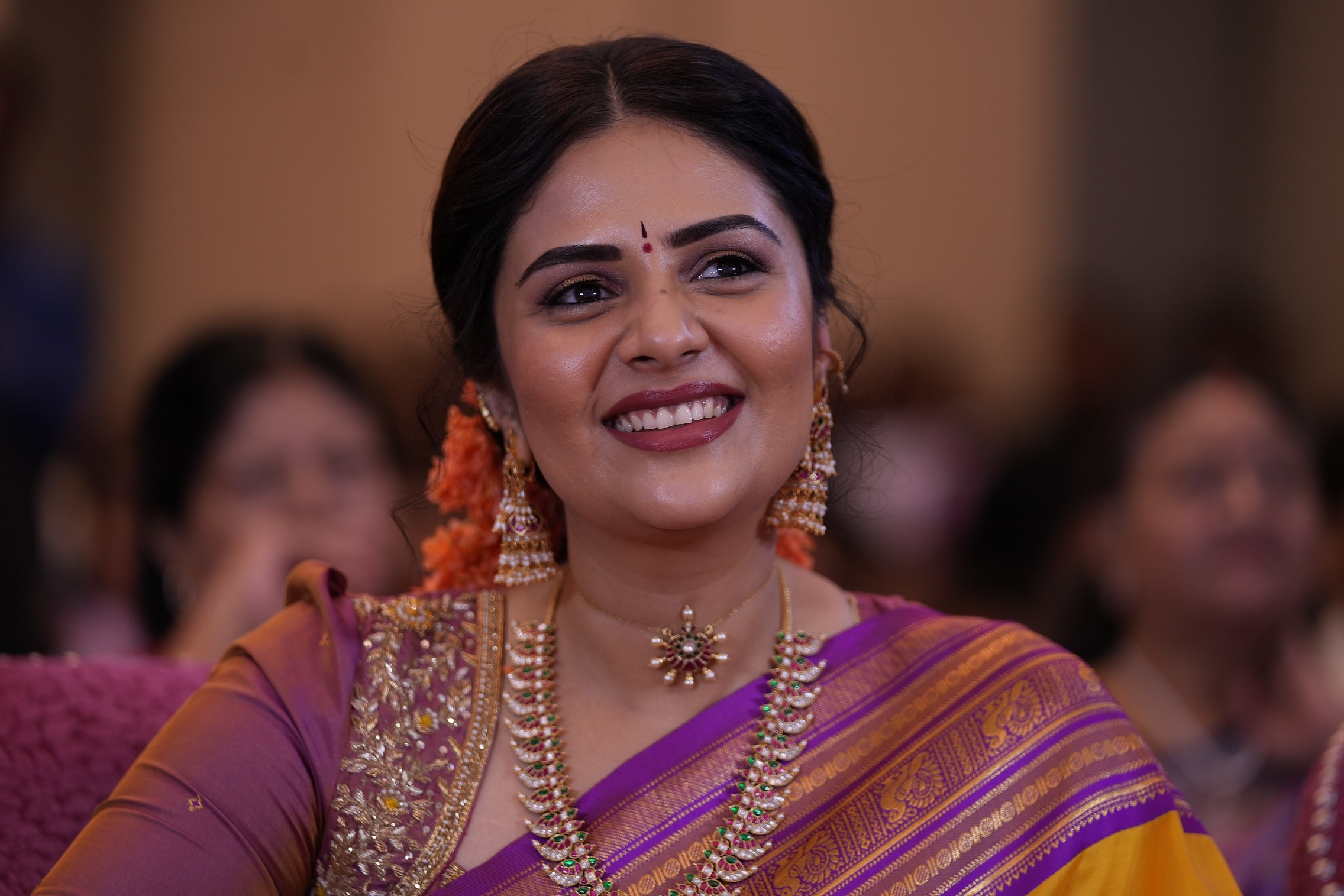 Sreemukhi royal silk saree look