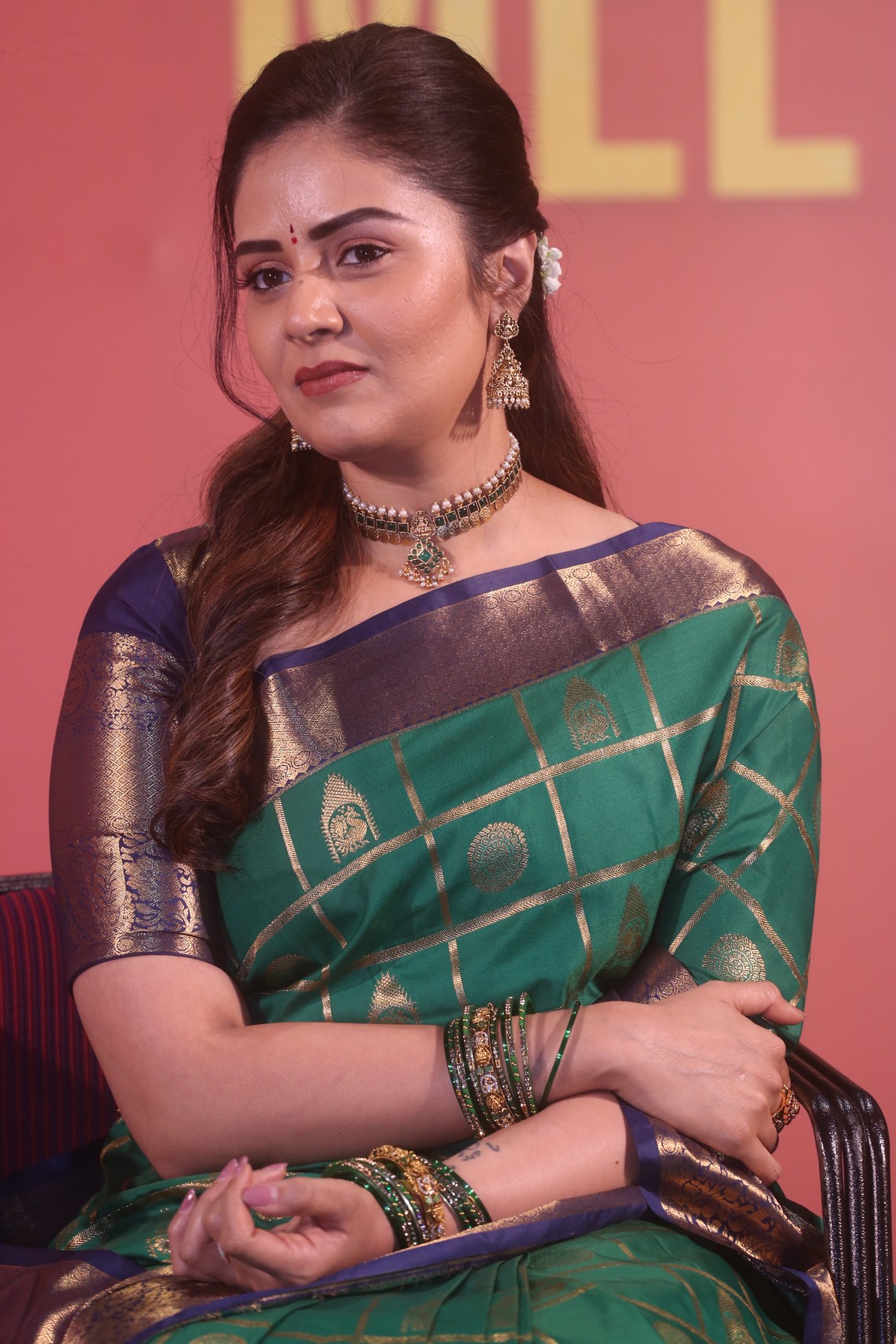 Sreemukhi silk saree and jewellery style