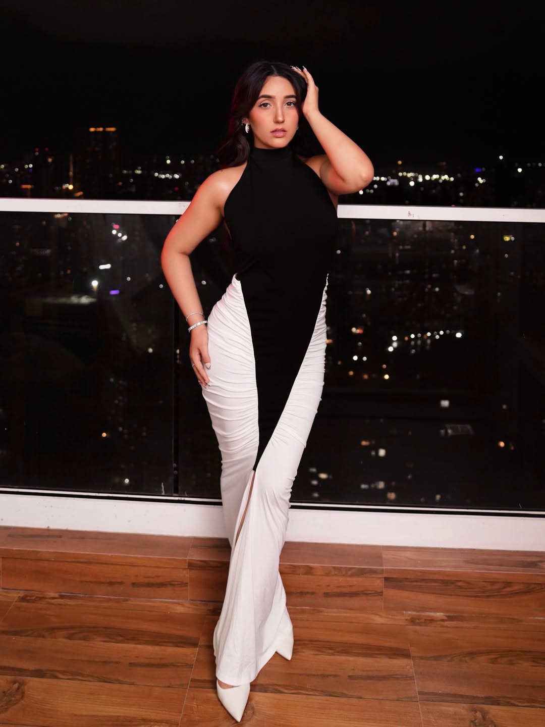 Monochrome Fashion With a Glamorous Twist