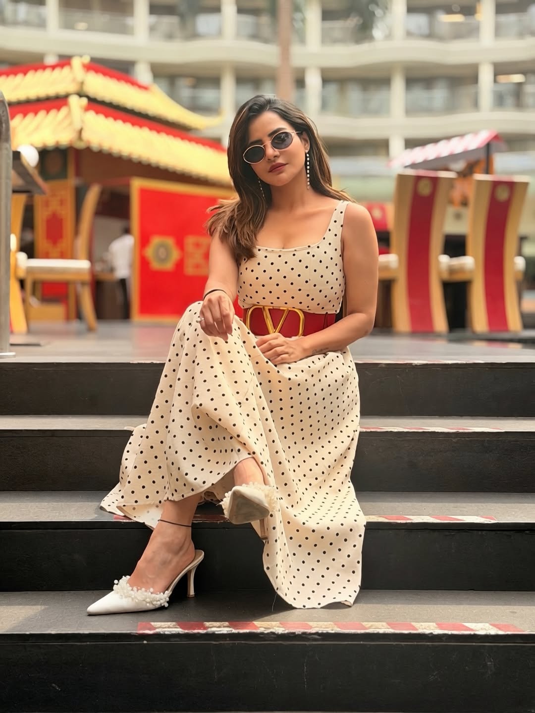 Ashu Reddy latest glamorous photos