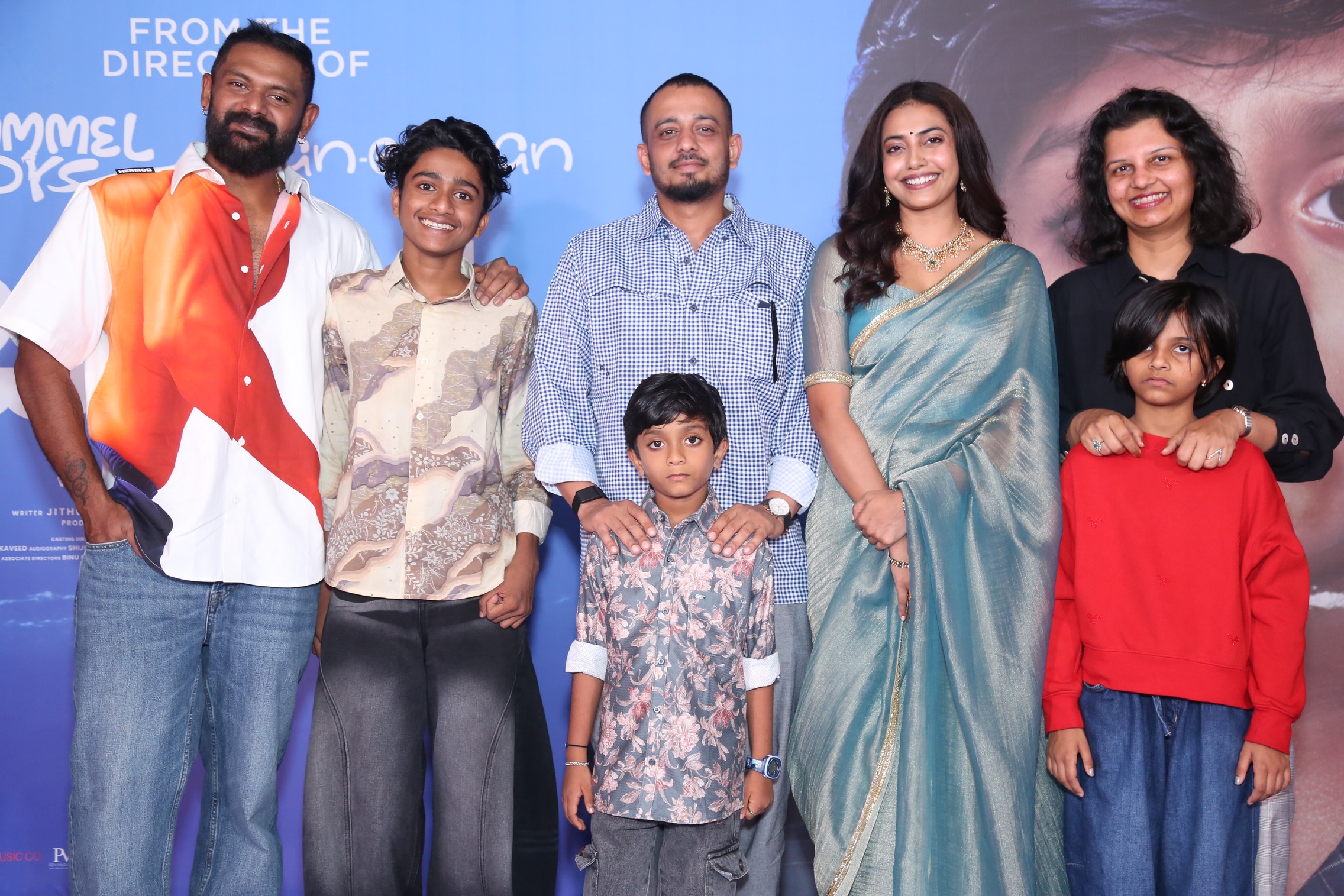 Balan cast at teaser launch event
