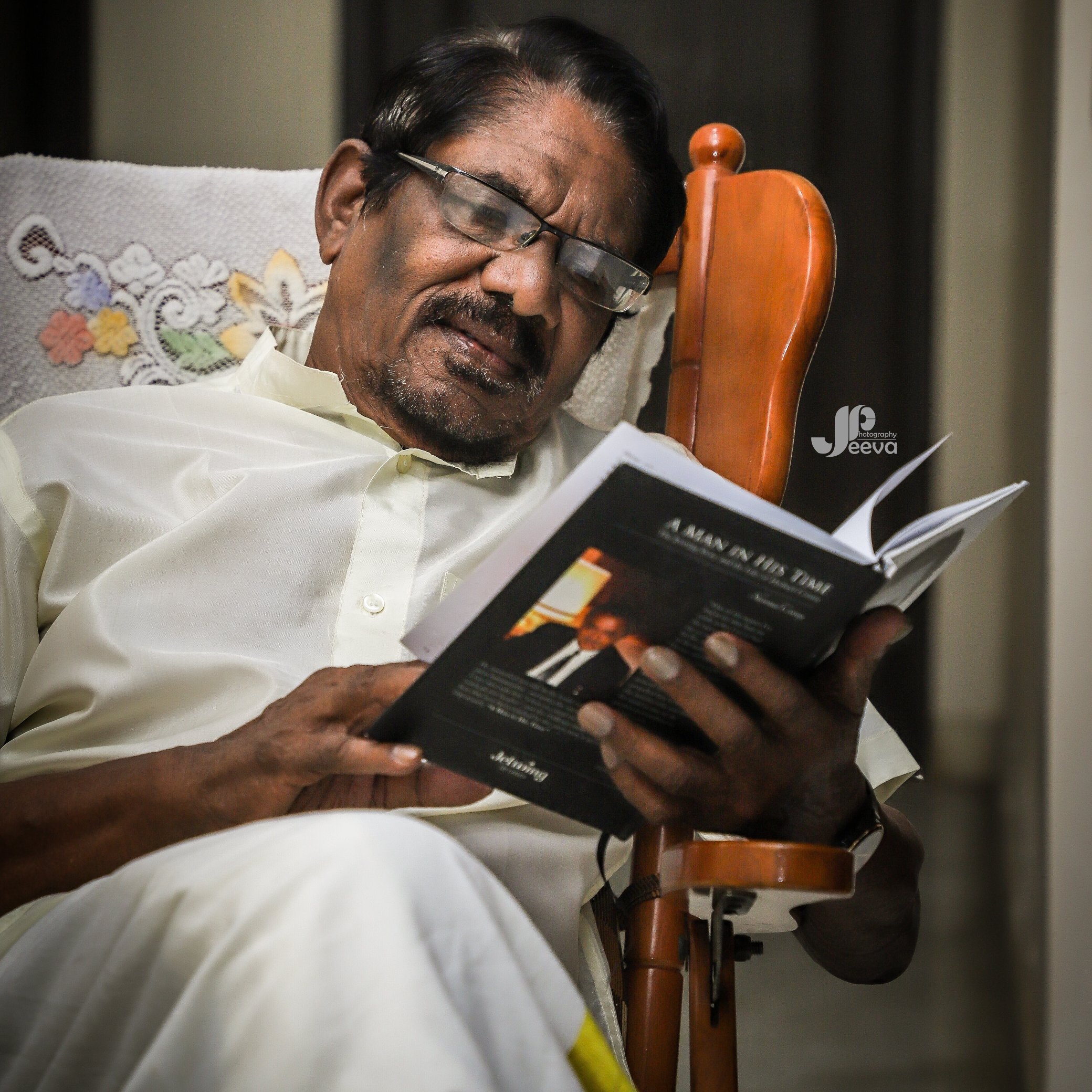 Bharathiraja reading a book