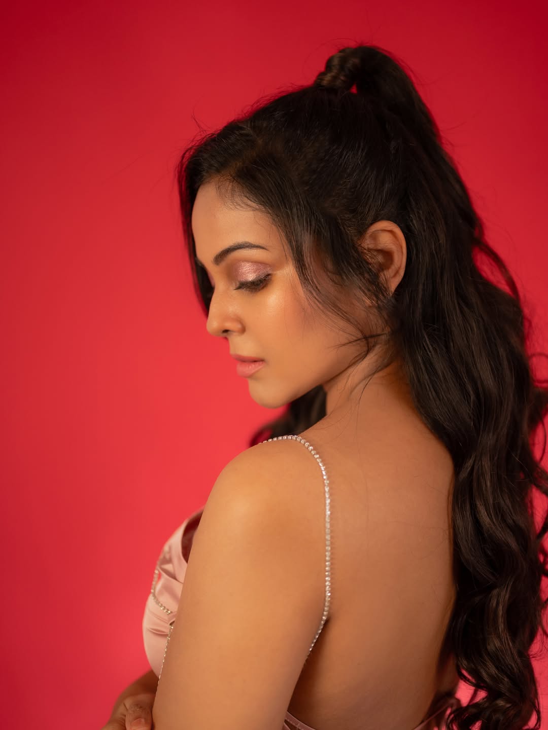 Chandini Tamilarasan modern elegant style