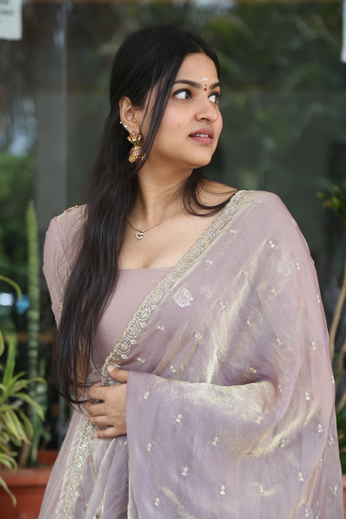 Divija Prabhakar wearing traditional jewellery