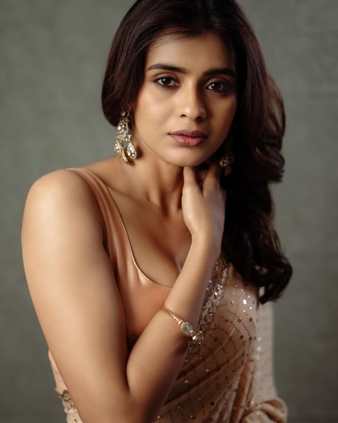Hebah Patel stylish traditional outfit portrait