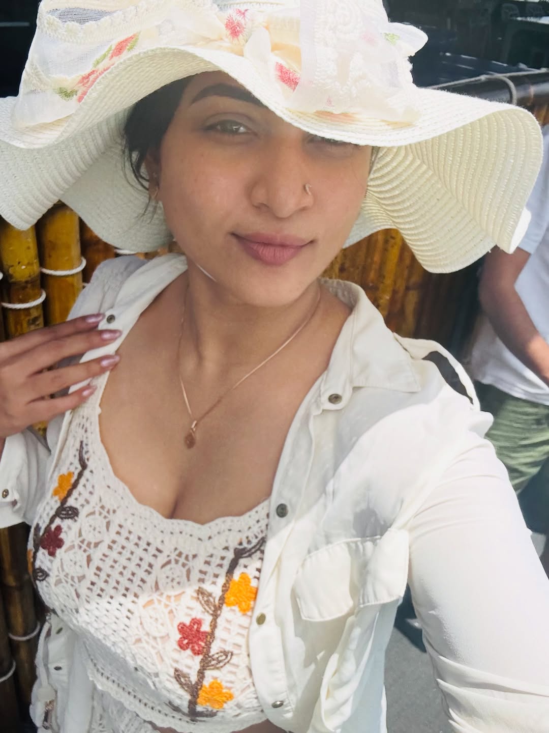Janani Ashok Kumar photos