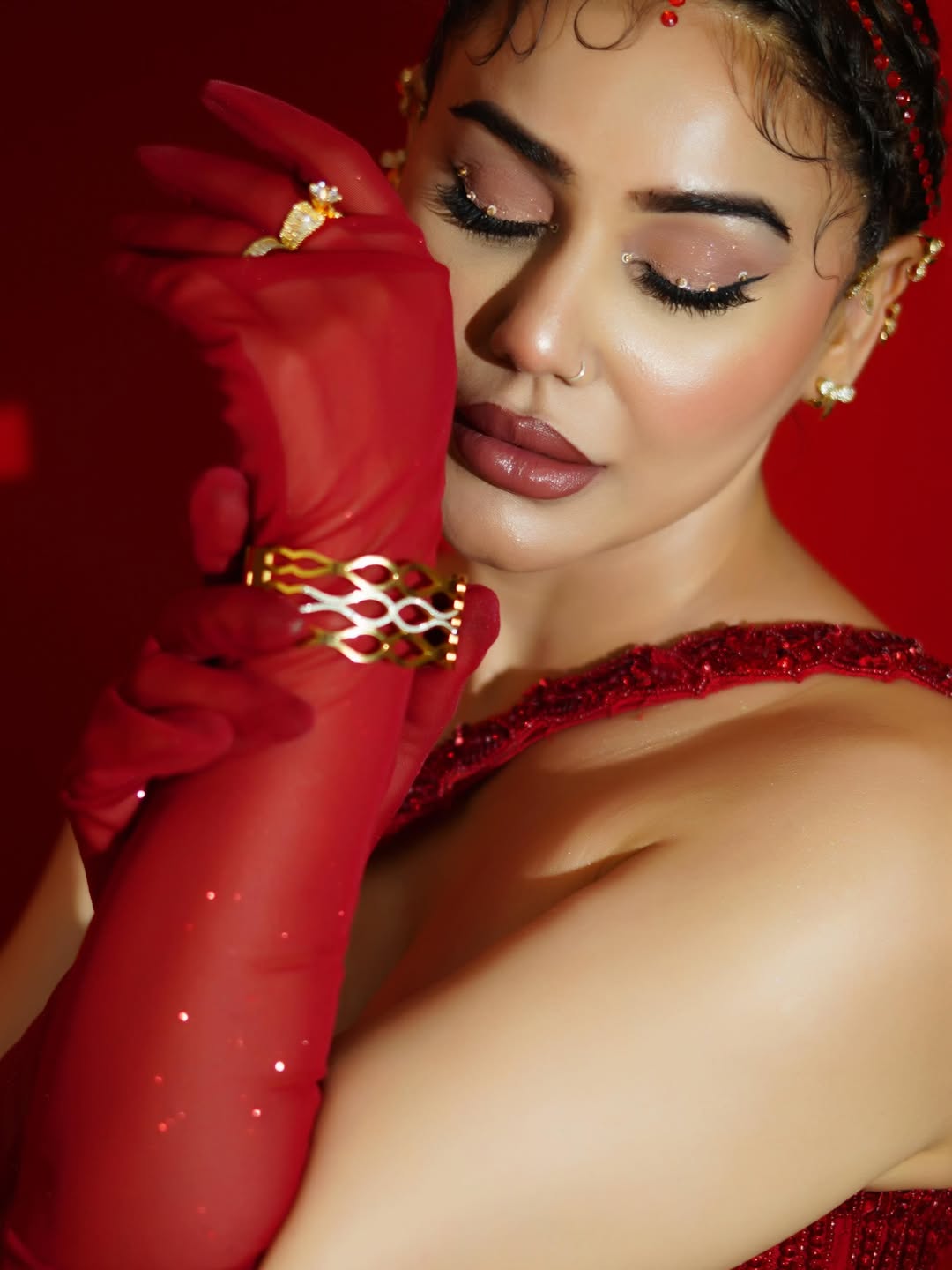 Bold Makeup With Elegant Appeal
