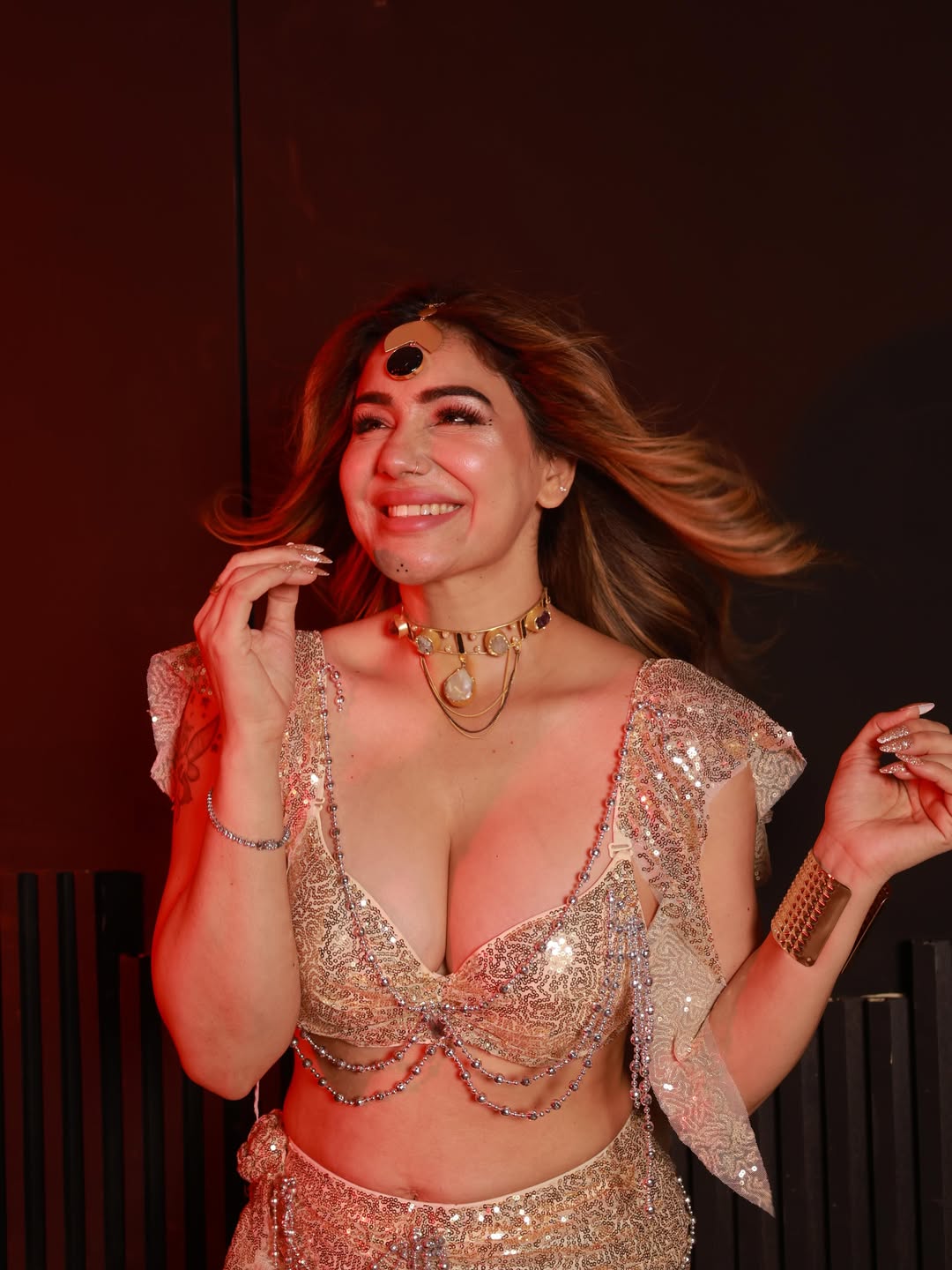 Statement Jewelry That Completes the Look