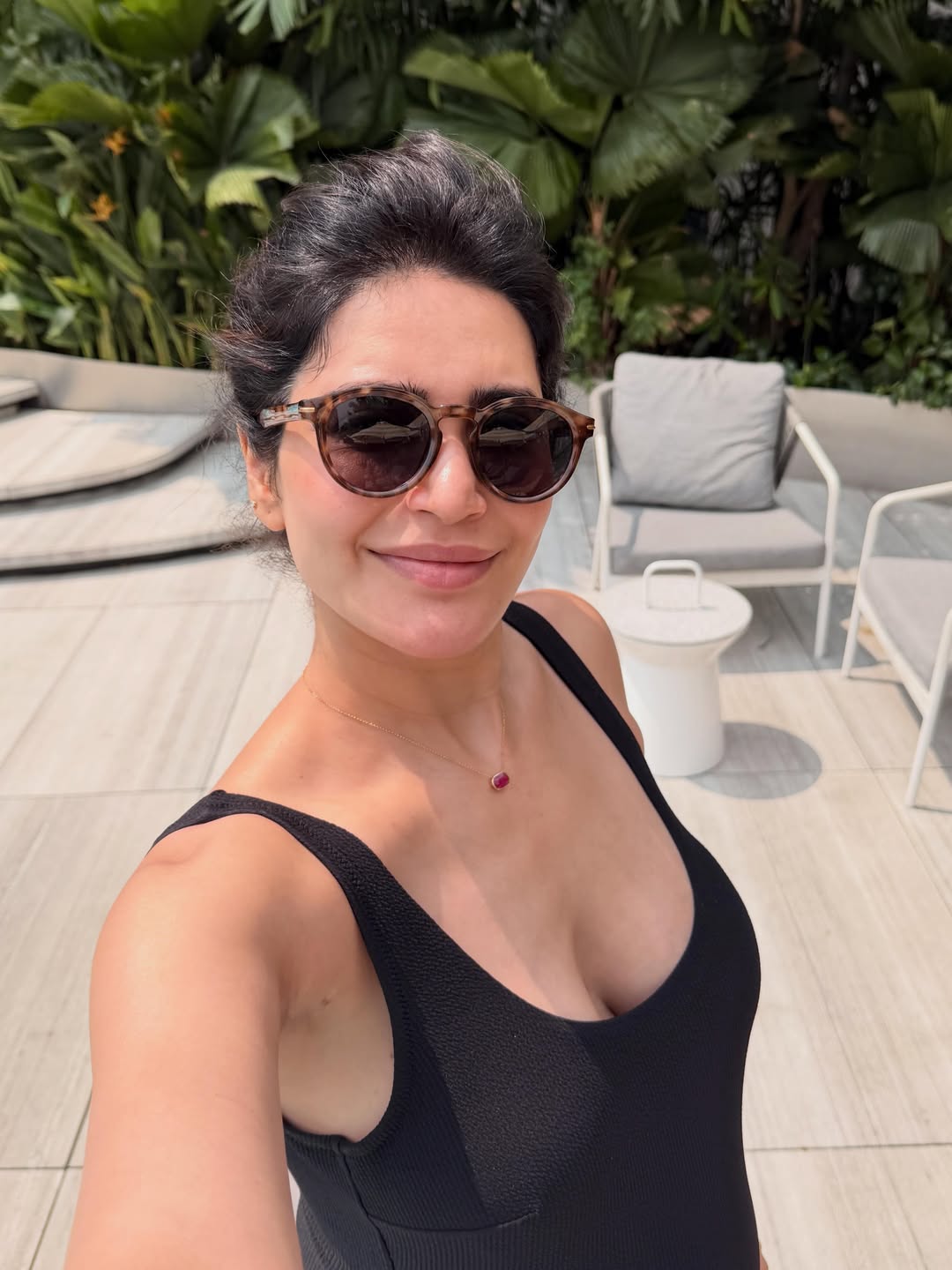 Karishma Tanna baby bump photos
