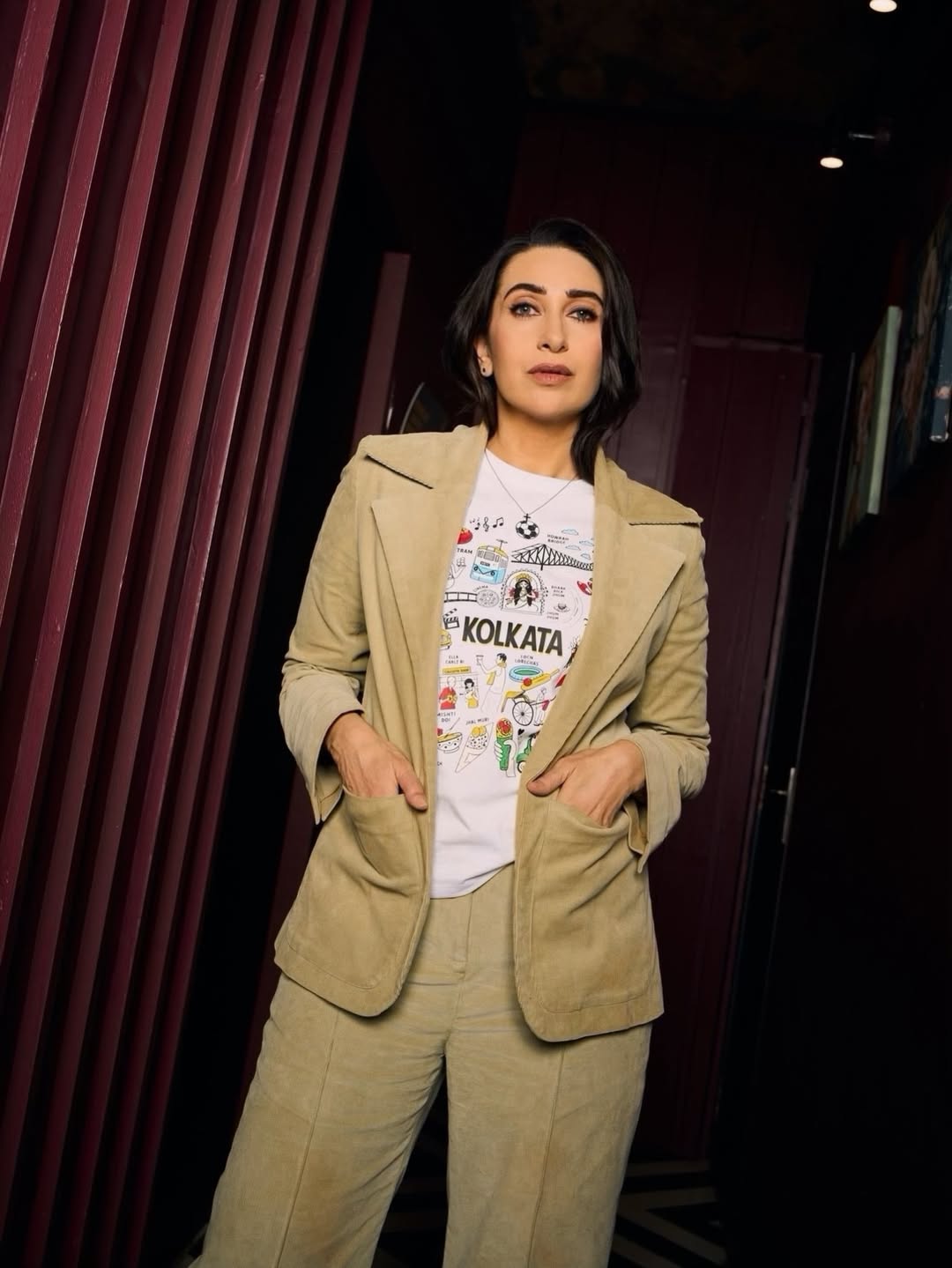 Karisma Kapoor stylish fashion look