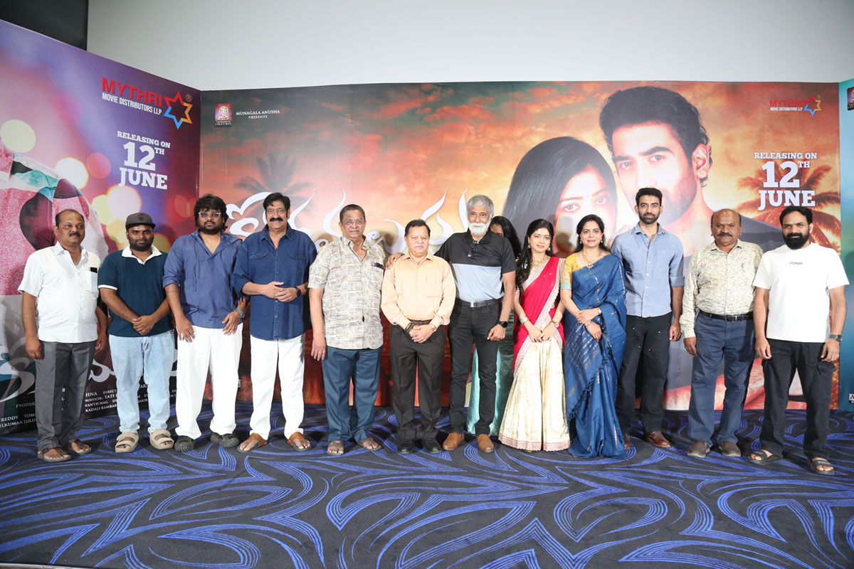 Kotha Malupu cast and crew posing for a group photo during the teaser launch.