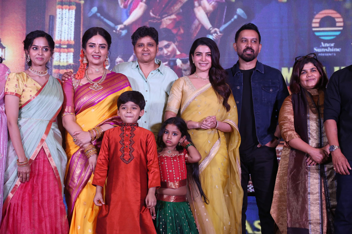 Maa Inti Bangaaram team group photoshoot