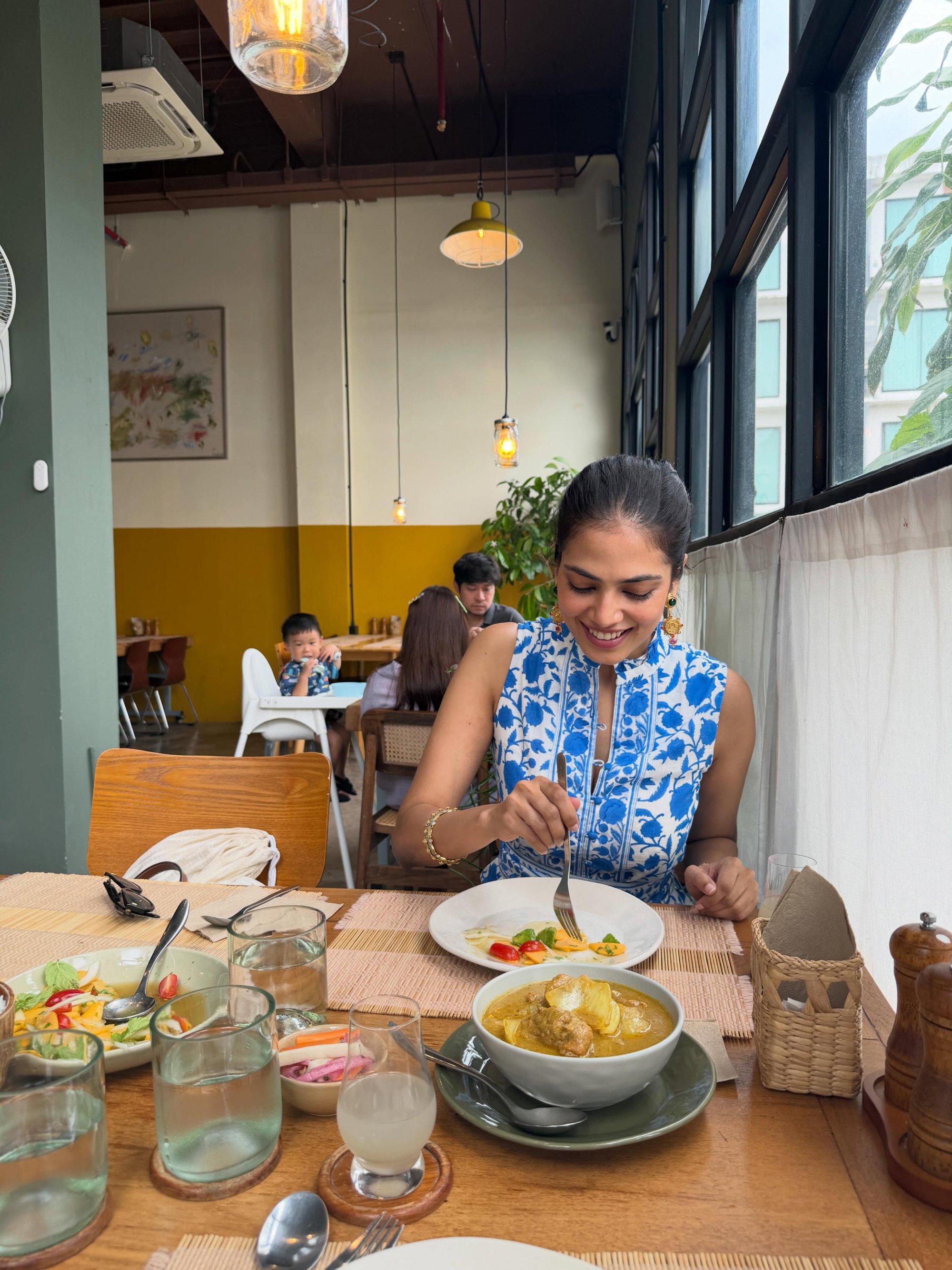 Restaurant Moments Reflect Casual Elegance