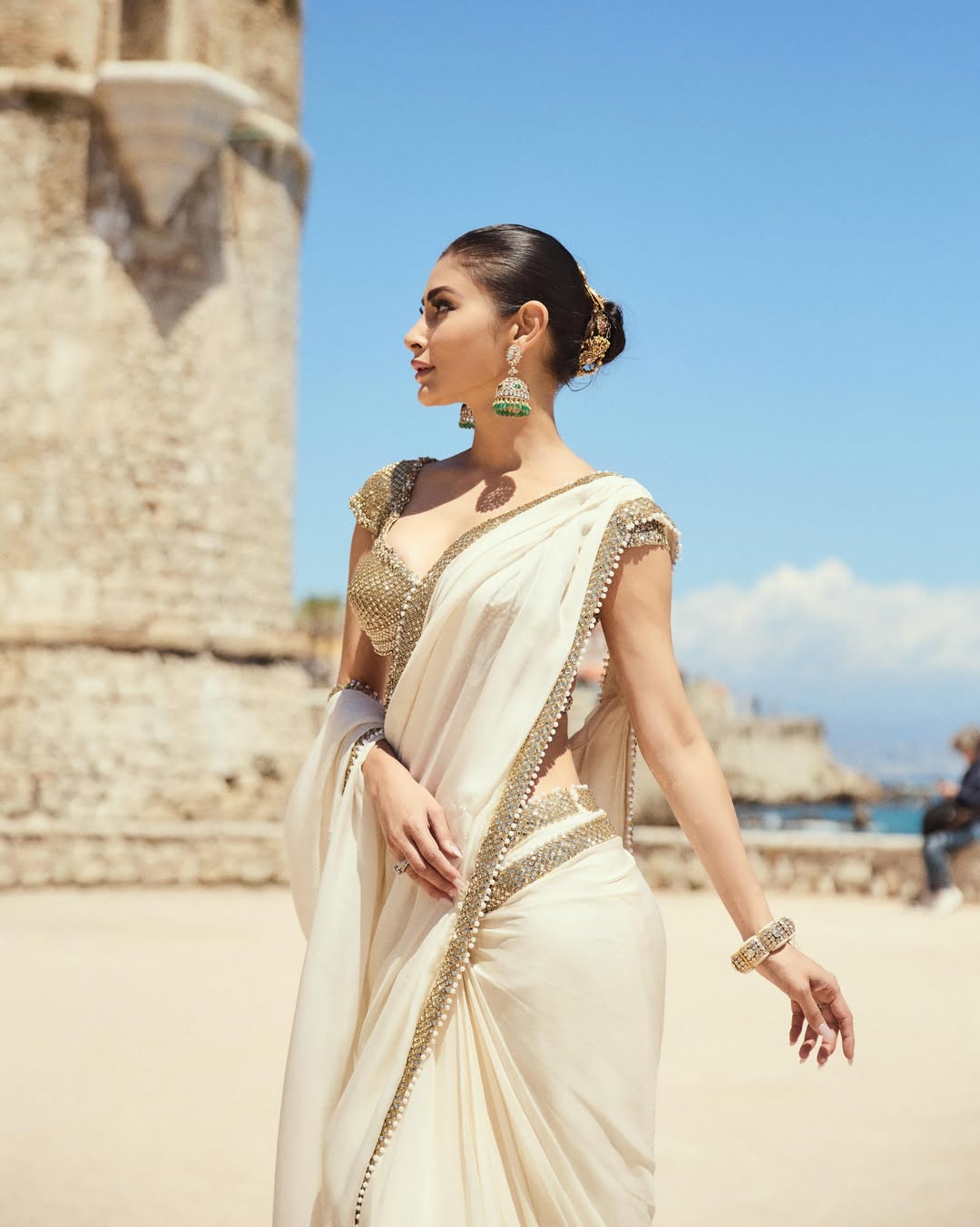 Mouni Roy elegant saree style