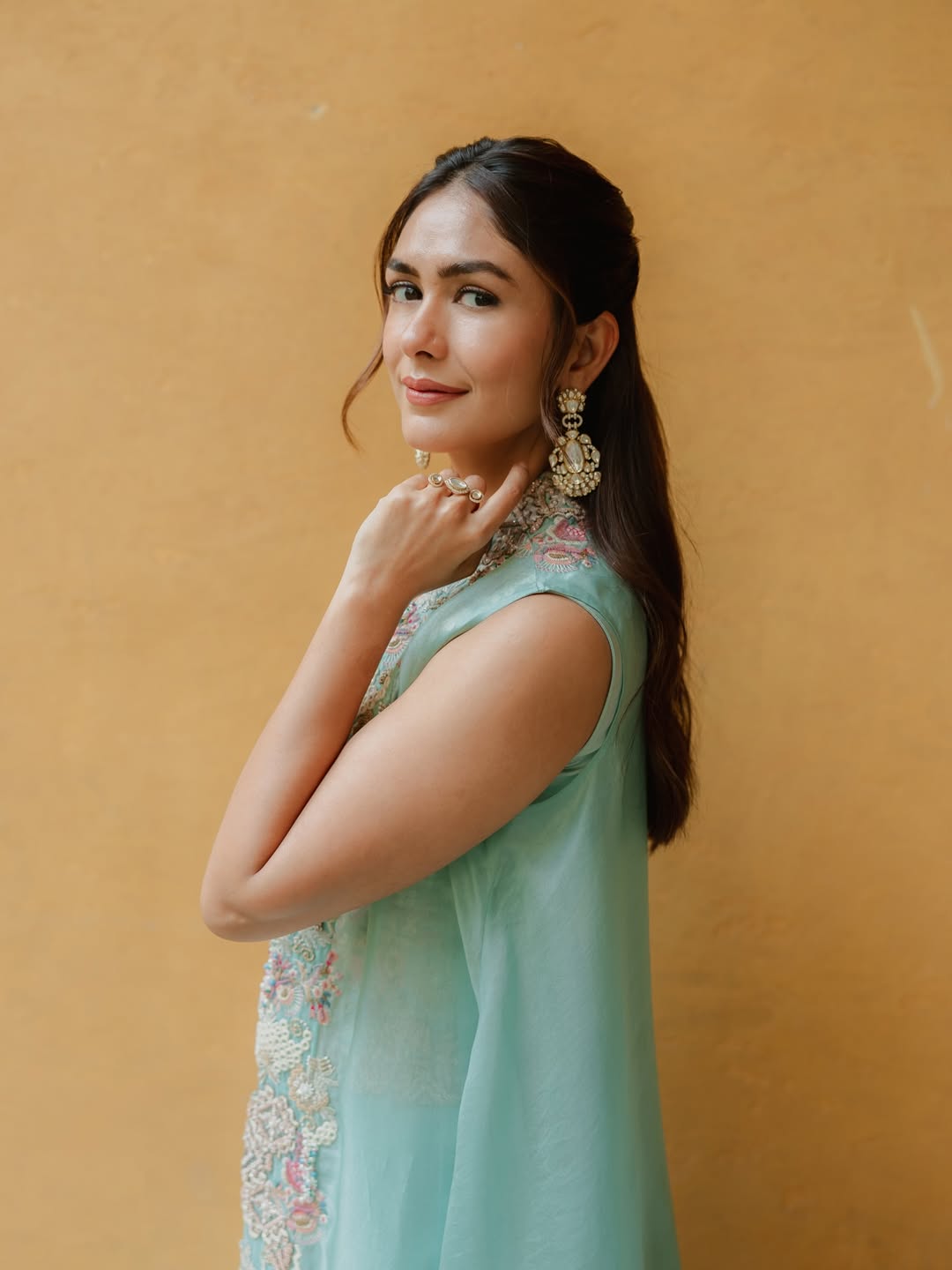 Mrunal Thakur posing in ethnic wear