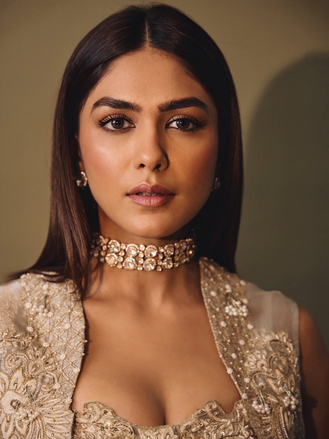 Mrunal Thakur elegant ivory outfit
