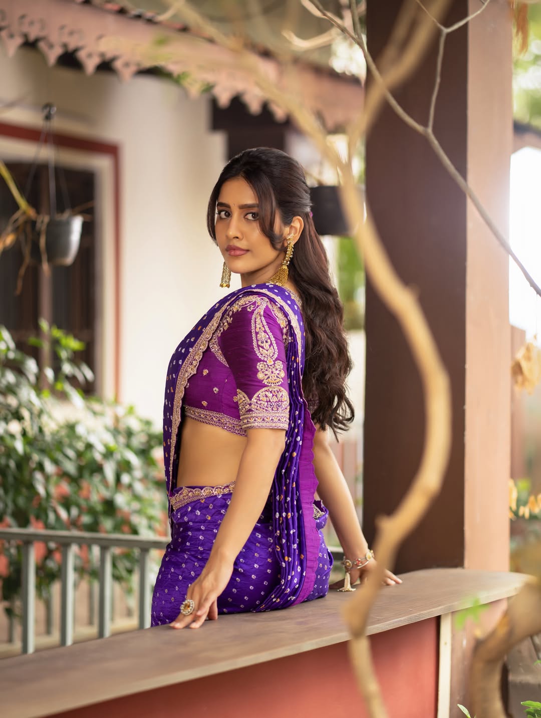 Modern Femininity Through Traditional Fashion