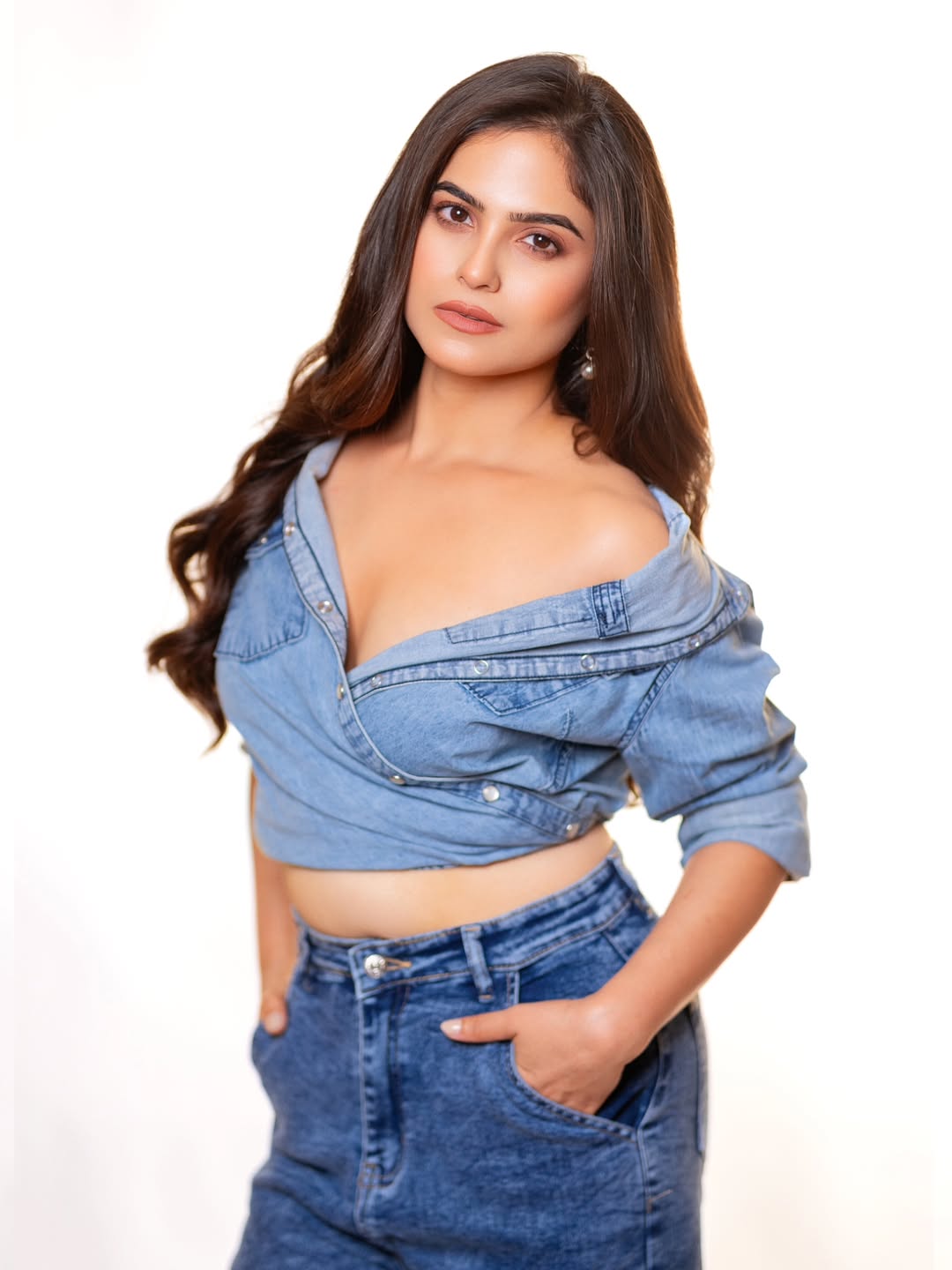 Naina Ganguly latest photos