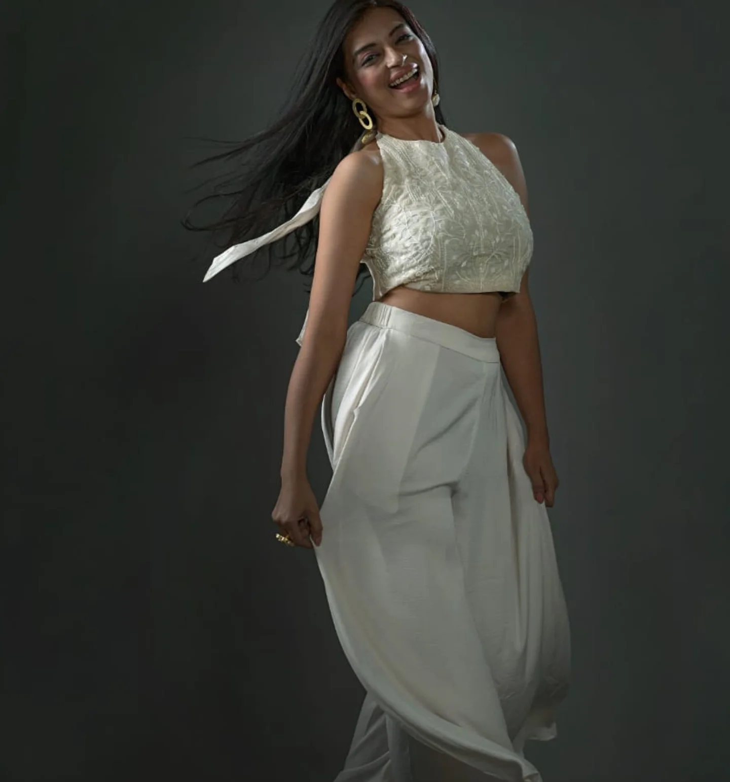 Neha Chawla crop top style