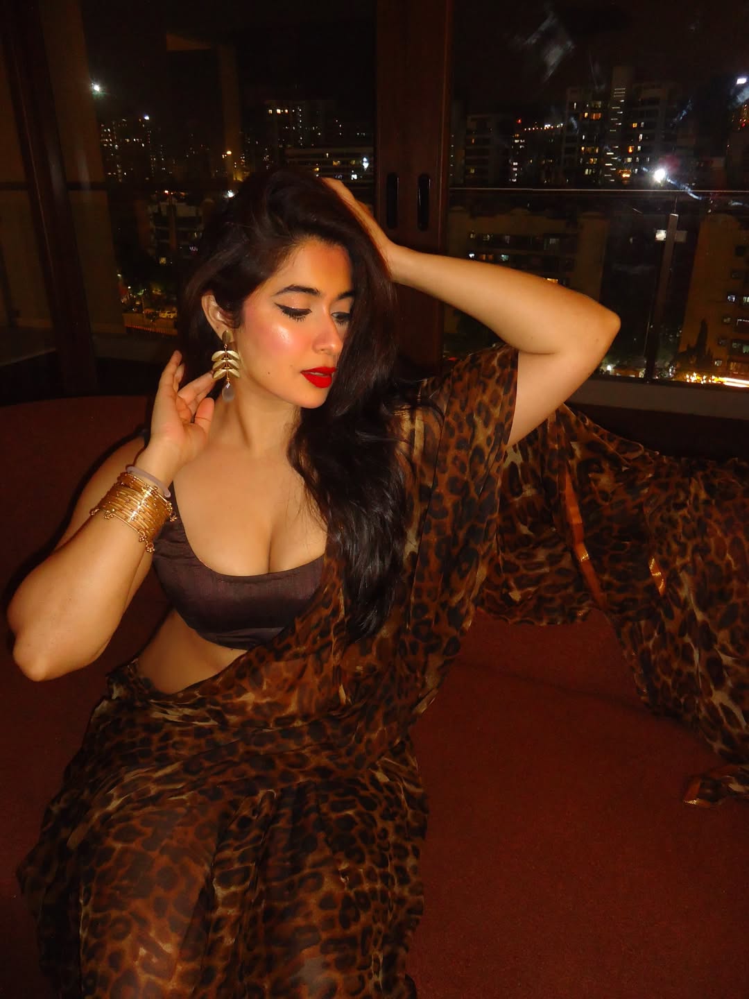 Nikita Sharma stunning pics