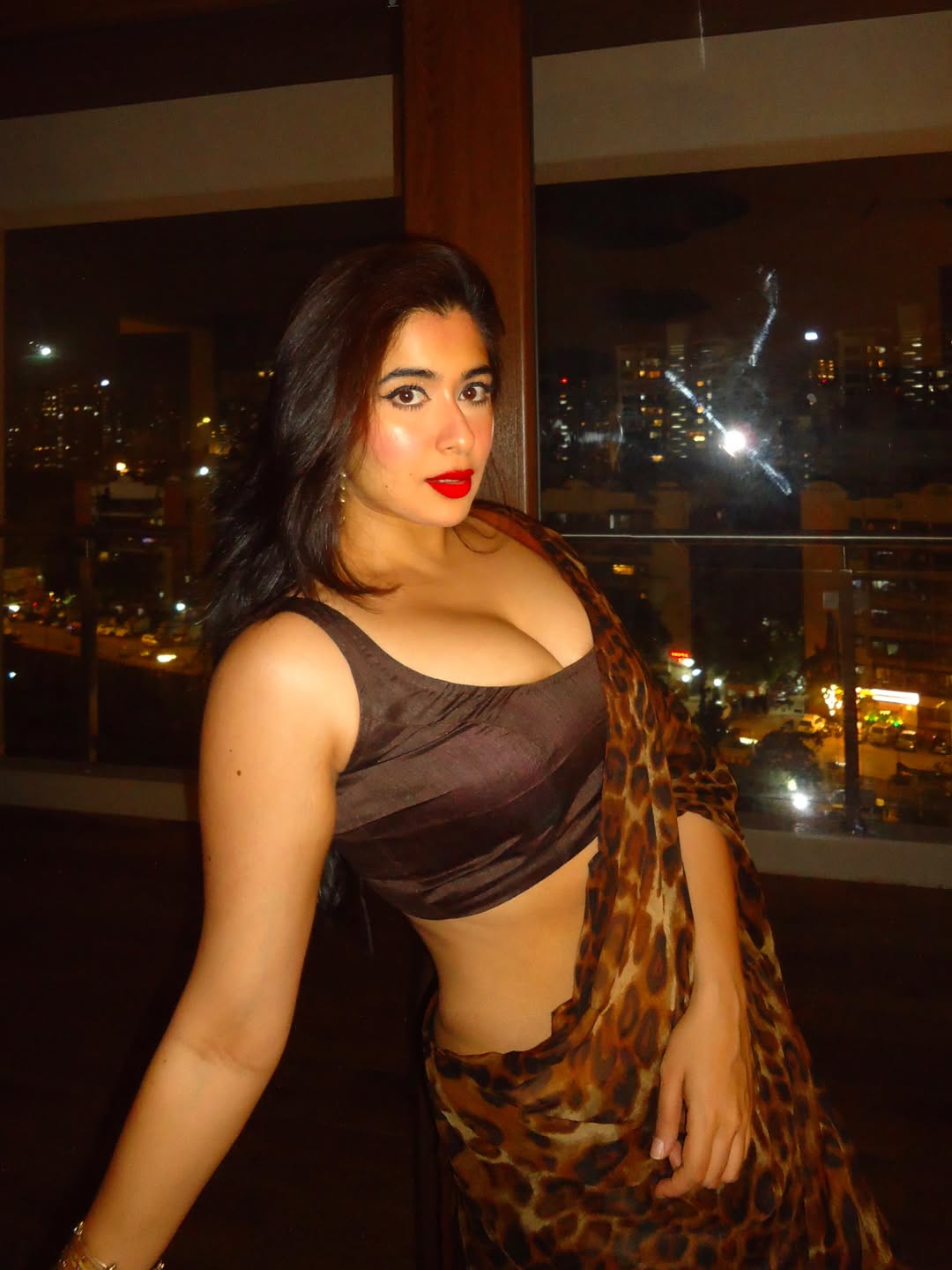 Nikita Sharma stunning pics