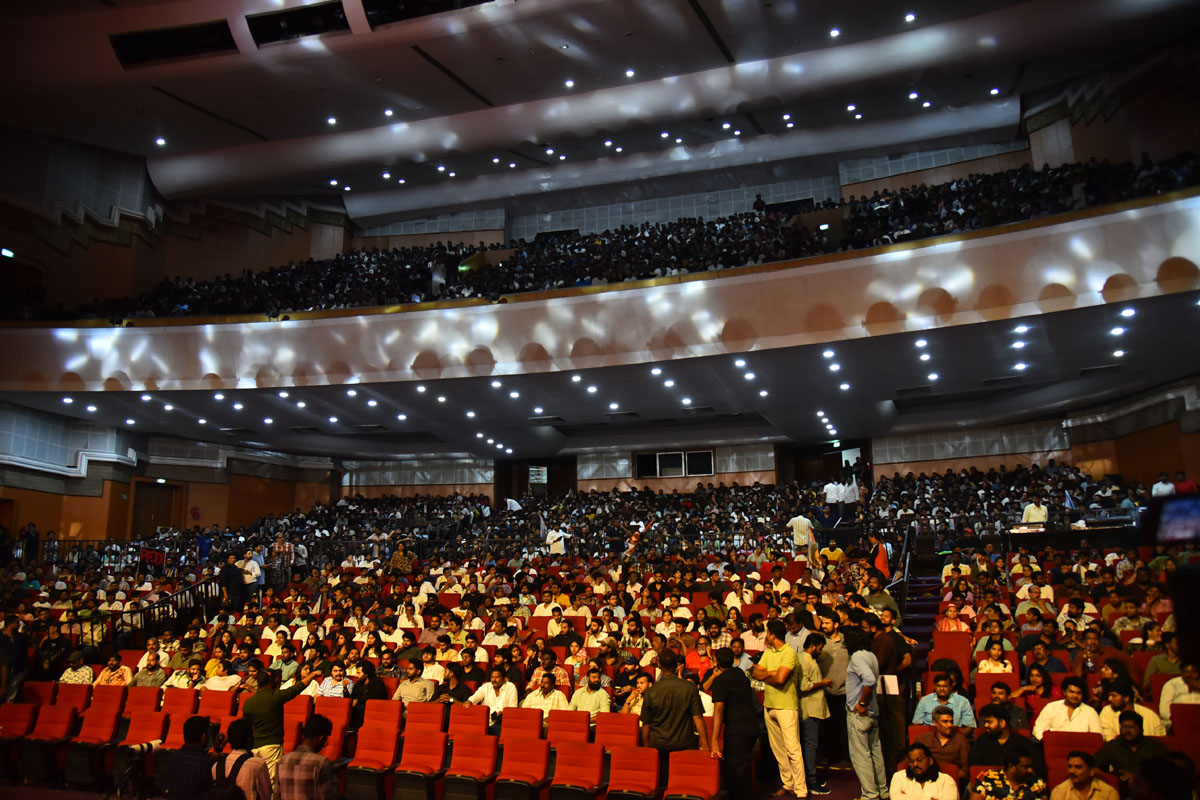 Audience at Peddi success celebration